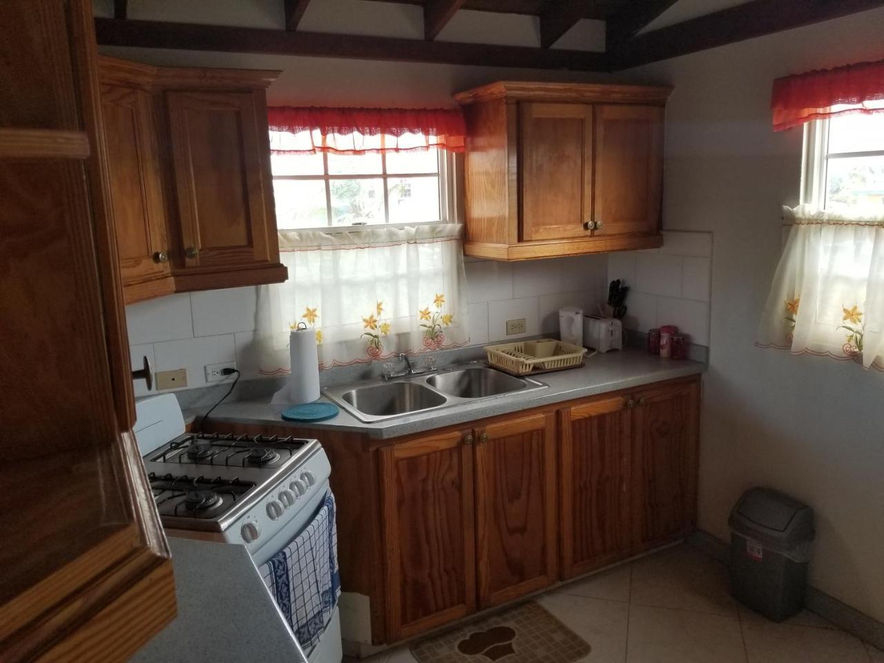 Breezy Apts Saint Philip Dış mekan fotoğraf